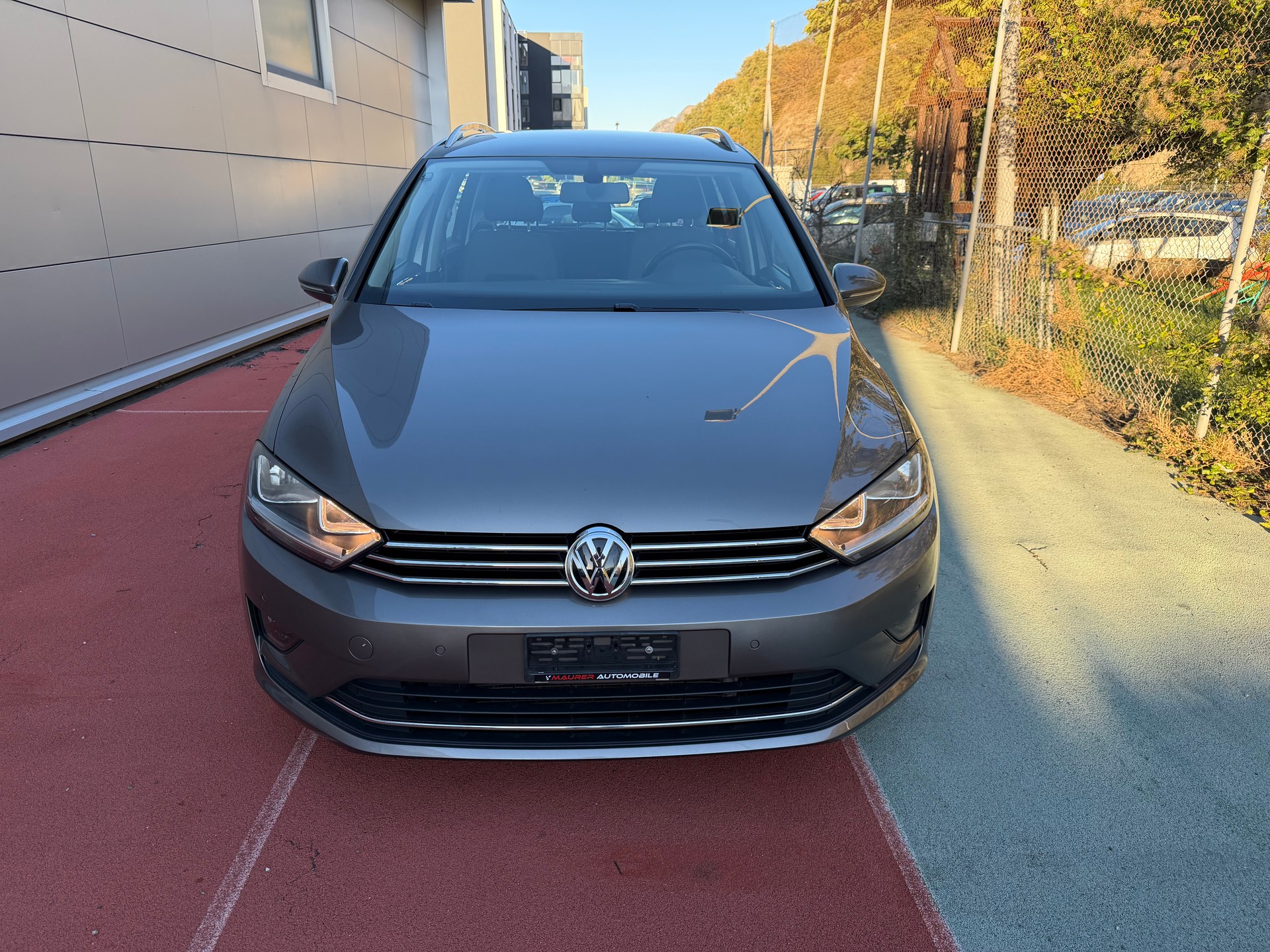 VW Golf Sportsvan 2.0 TDI Highline DSG-image-2