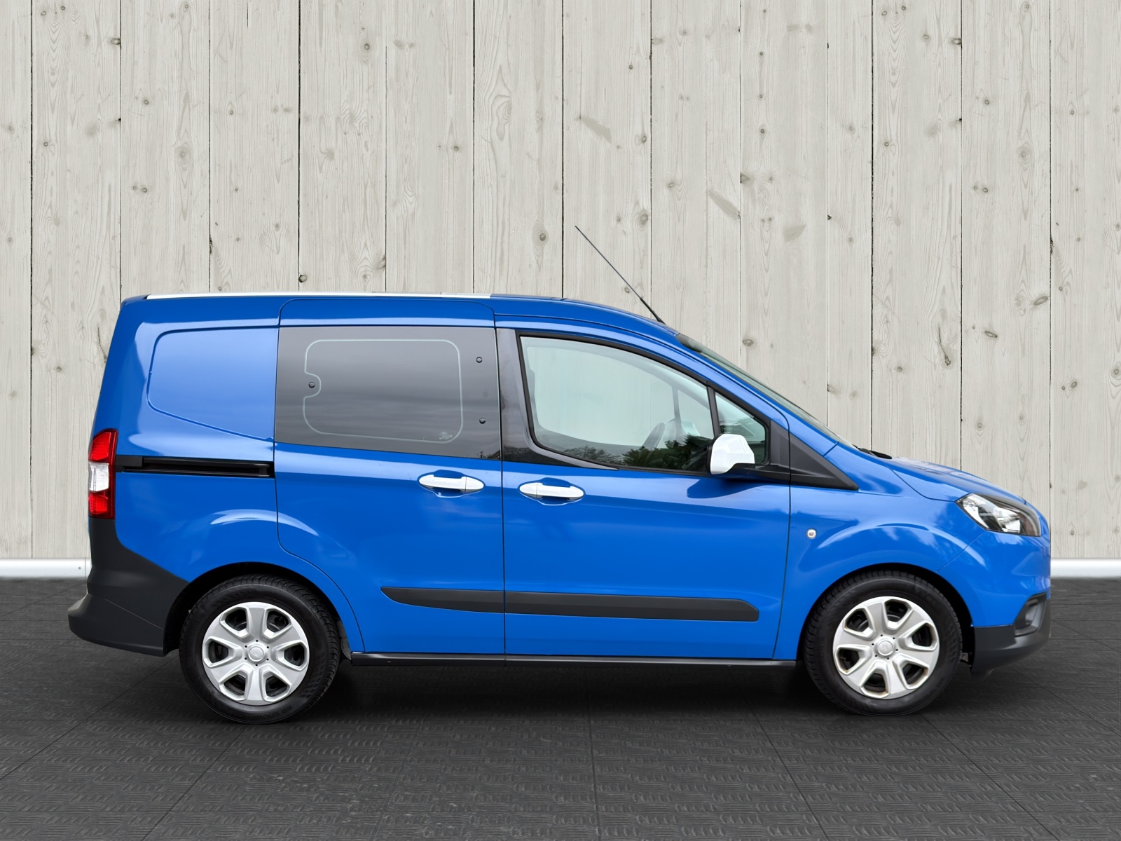 FORD Transit Courier Combi 1.5 TDCi Ambiente-image-7