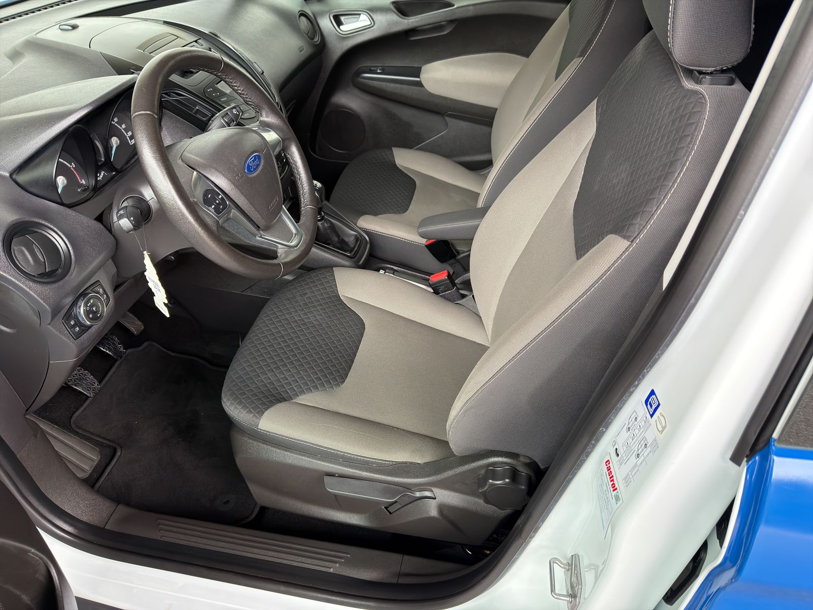 FORD Transit Courier Combi 1.5 TDCi Ambiente-image-9