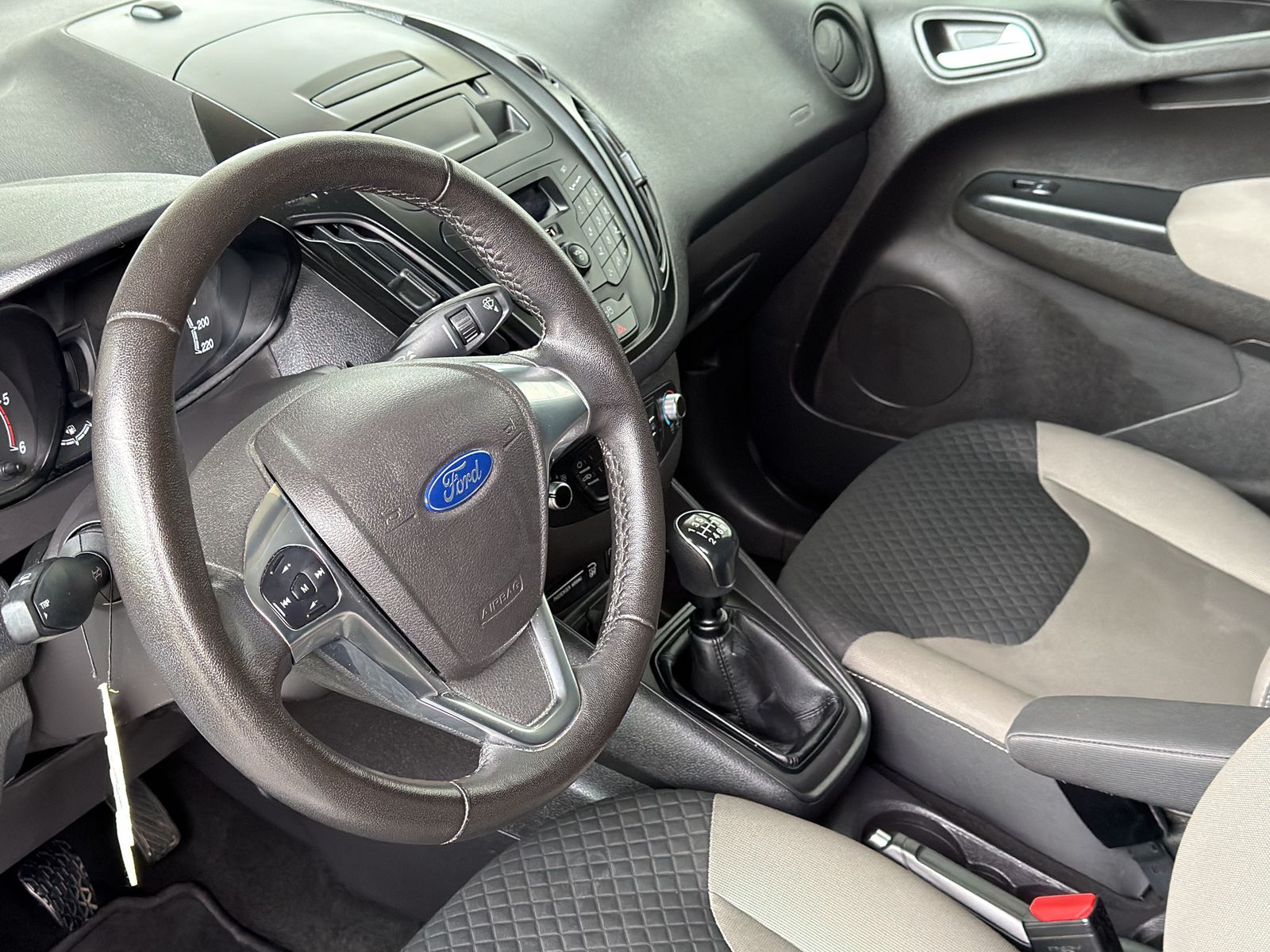 FORD Transit Courier Combi 1.5 TDCi Ambiente-image-10