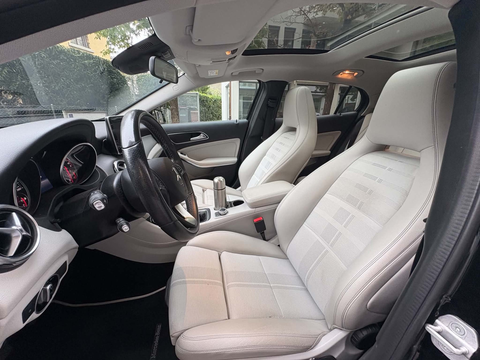 MERCEDES-BENZ GLA 200-image-3