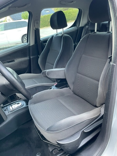 PEUGEOT 207 1.6 16V XS Automatic-image-14