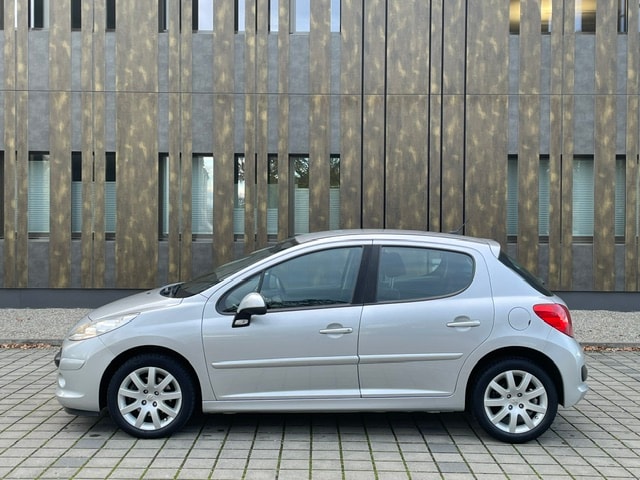 PEUGEOT 207 1.6 16V XS Automatic-image-4
