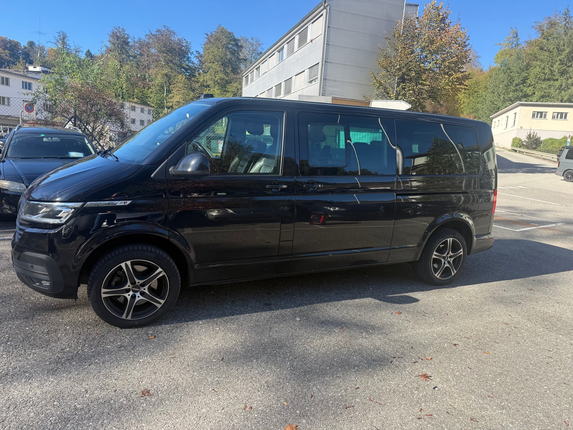 VW T6.1 Multivan 2.0 TDI Comfortline DSG LWB-image-2