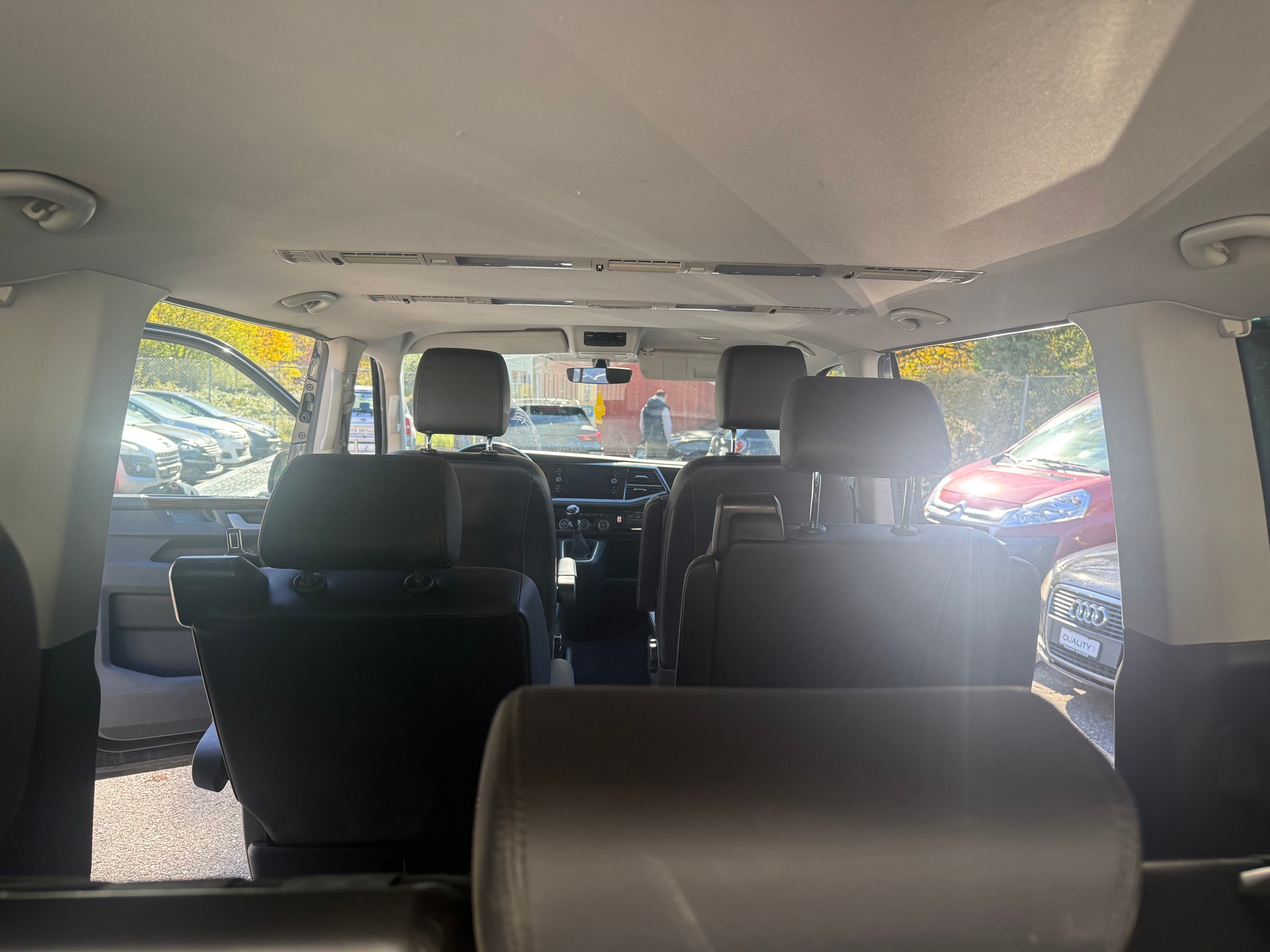 VW T6.1 Multivan 2.0 TDI Comfortline DSG LWB-image-6