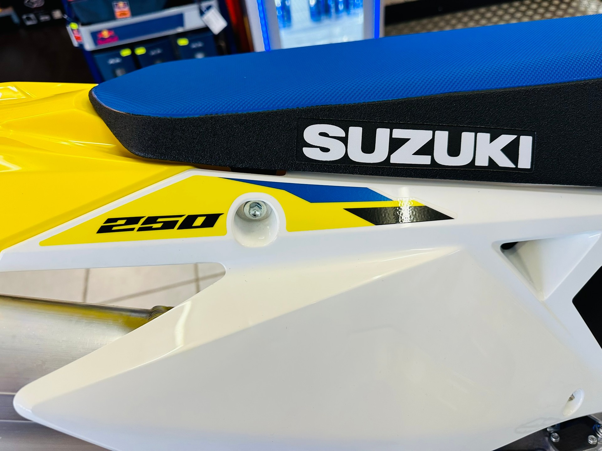 SUZUKI RM-Z 250-showroom-element-3