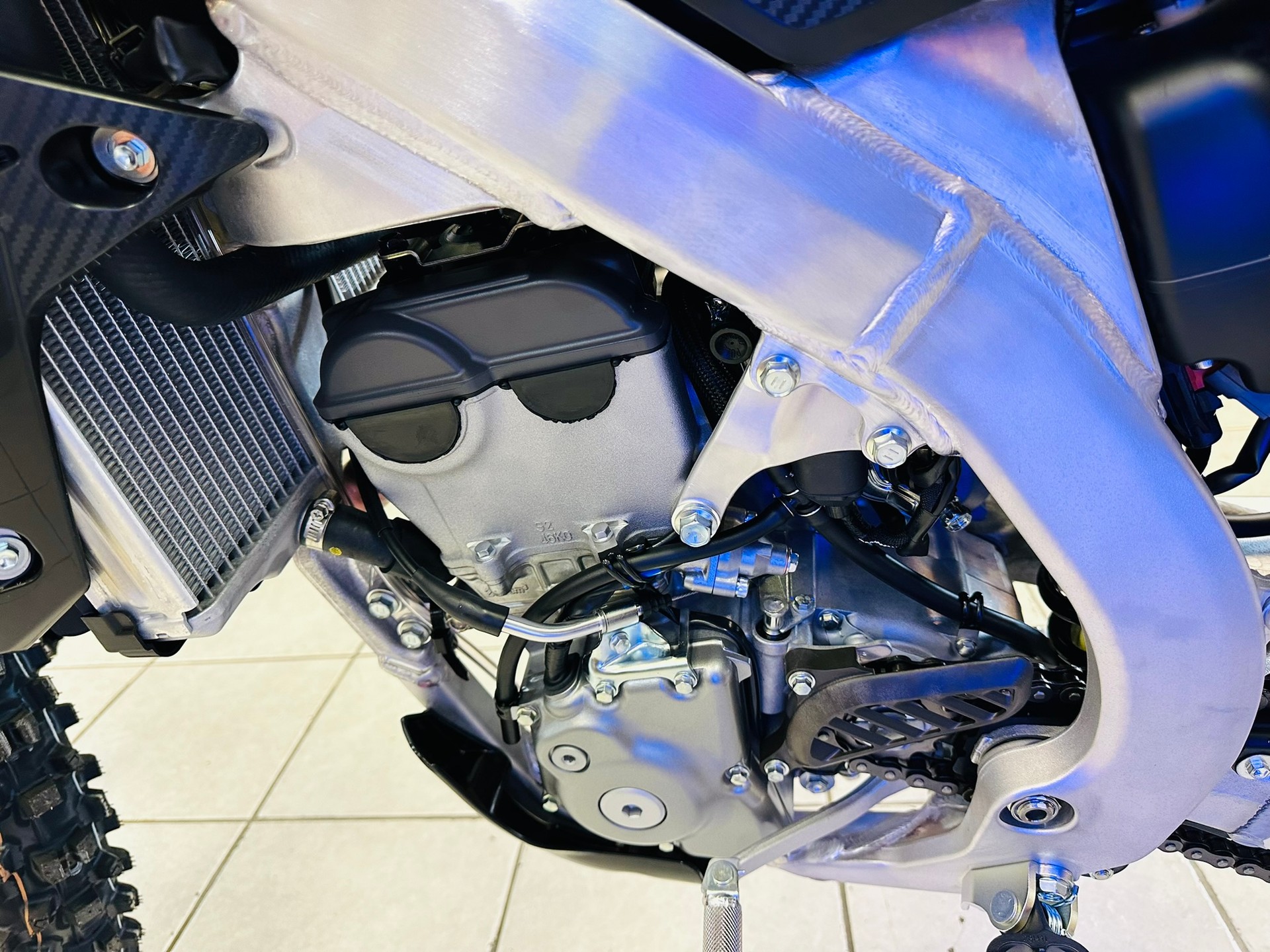 SUZUKI RM-Z 250-image-4