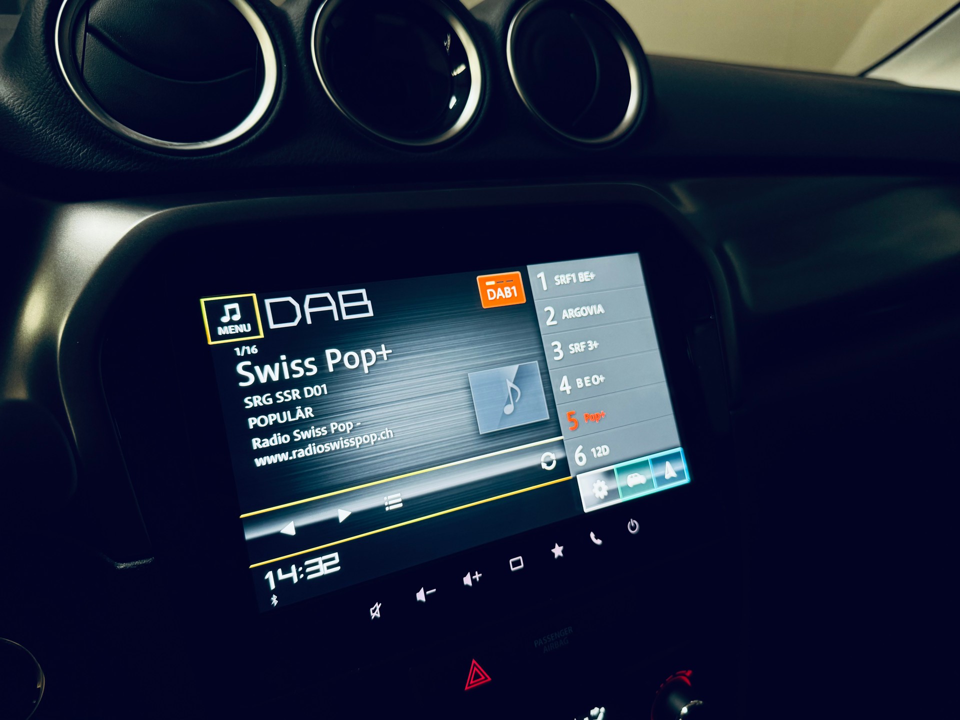 SUZUKI NEW Vitara 1.4 Boosterjet Compact + 4x4 Hybrid Modell 2025-image-19