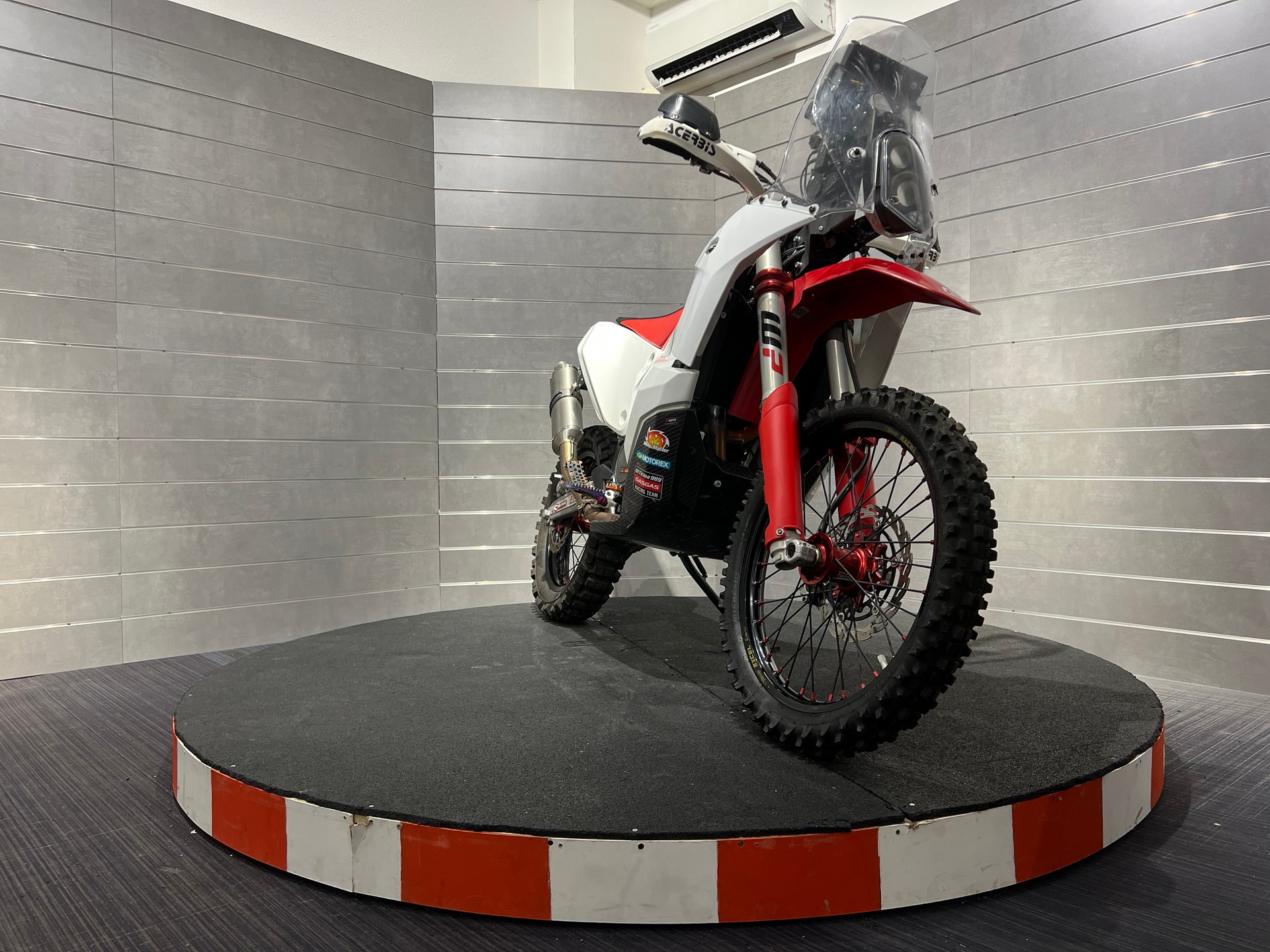 KTM 690 Rally-image-7