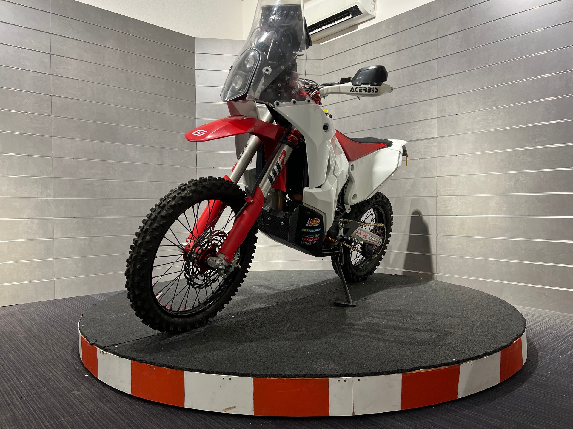 KTM 690 Rally