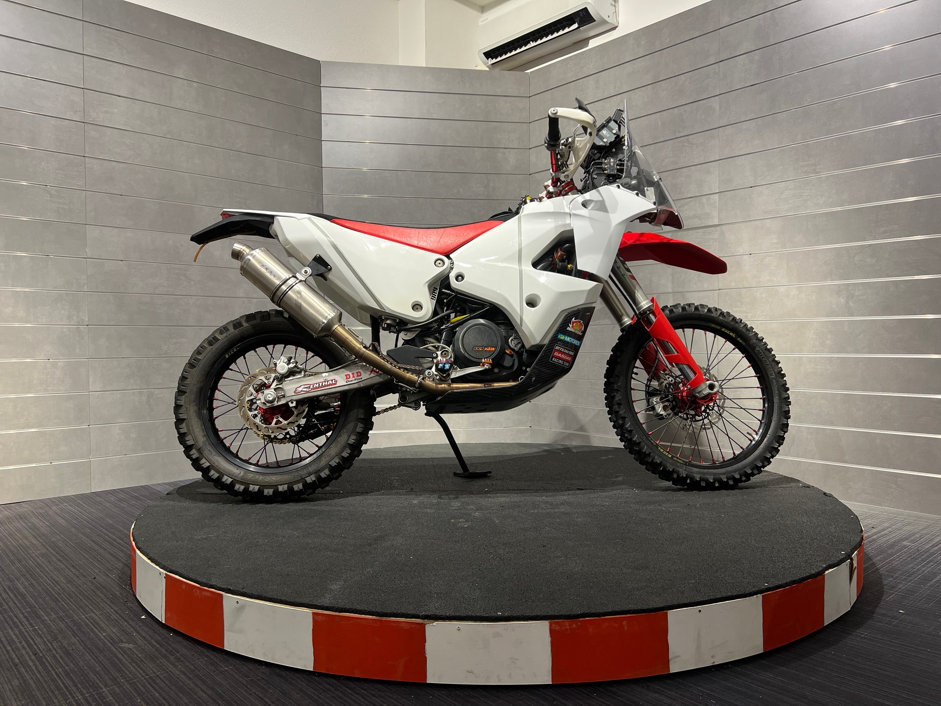 KTM 690 Rally-image-6