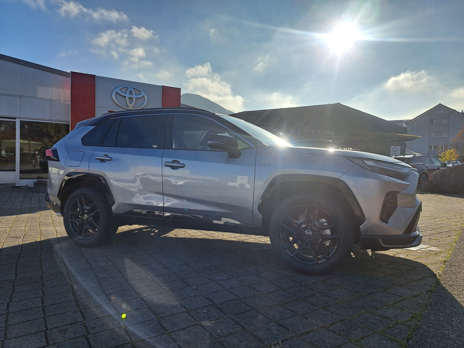 TOYOTA RAV-4 2.5 PHEV GR Sport e-CVT 4WD-image-3
