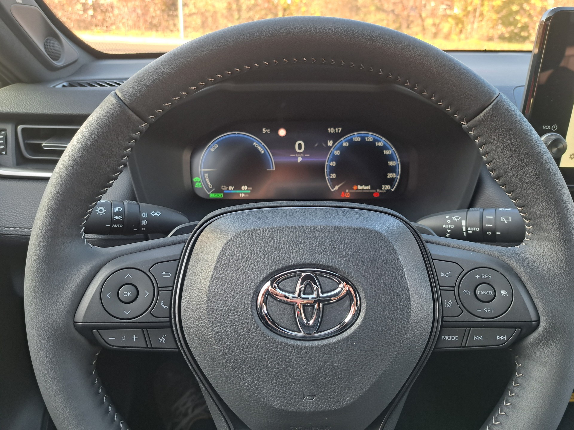TOYOTA RAV-4 2.5 PHEV GR Sport e-CVT 4WD-image-11
