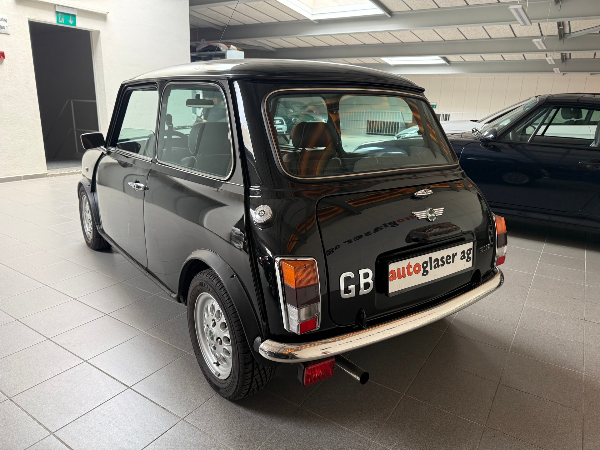 MINI 1.3i Seven-image-6