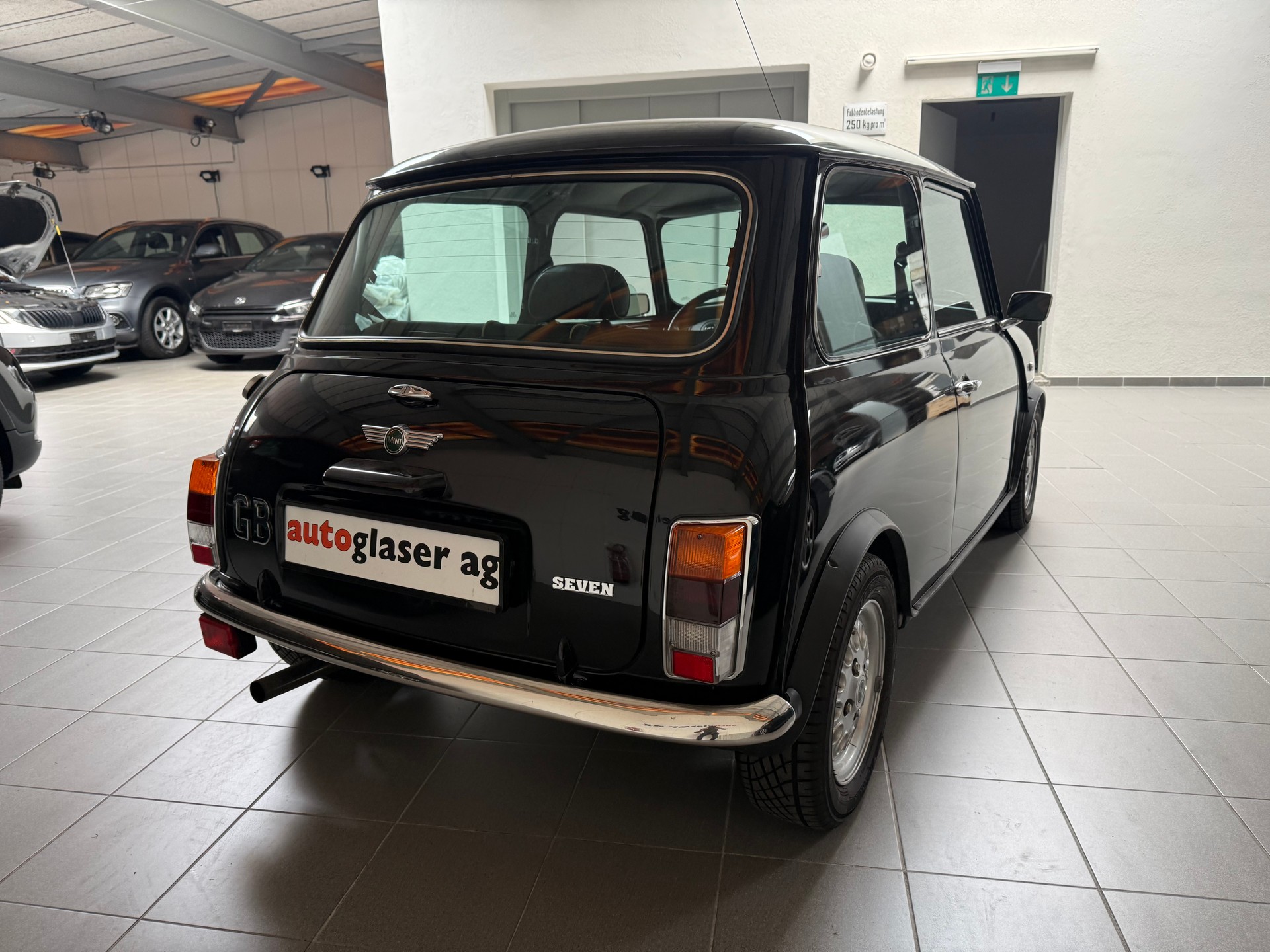 MINI 1.3i Seven-image-8