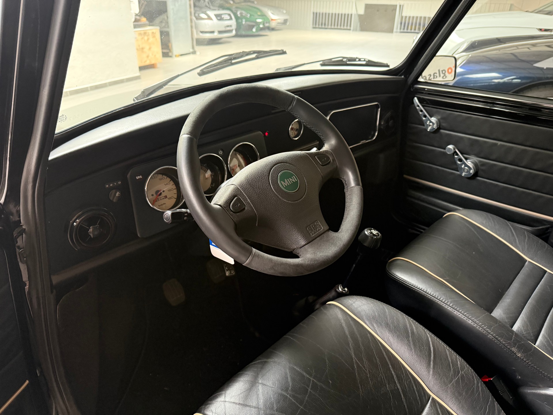 MINI 1.3i Seven-image-20