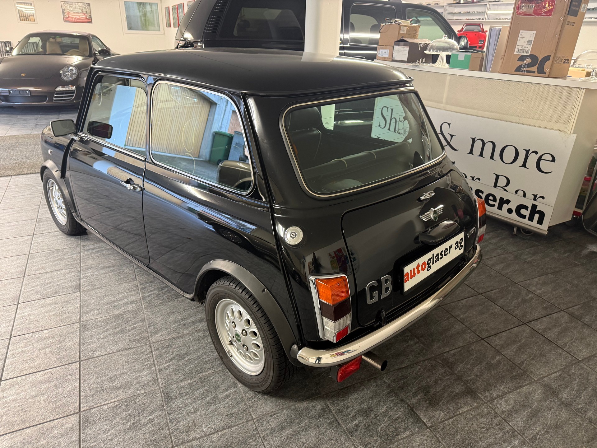MINI 1.3i Seven-image-5