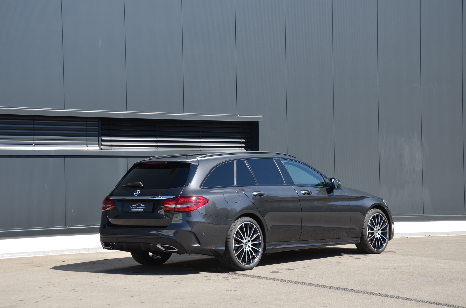 MERCEDES-BENZ C 300 AMG Line 4Matic 9G-Tronic-image-2