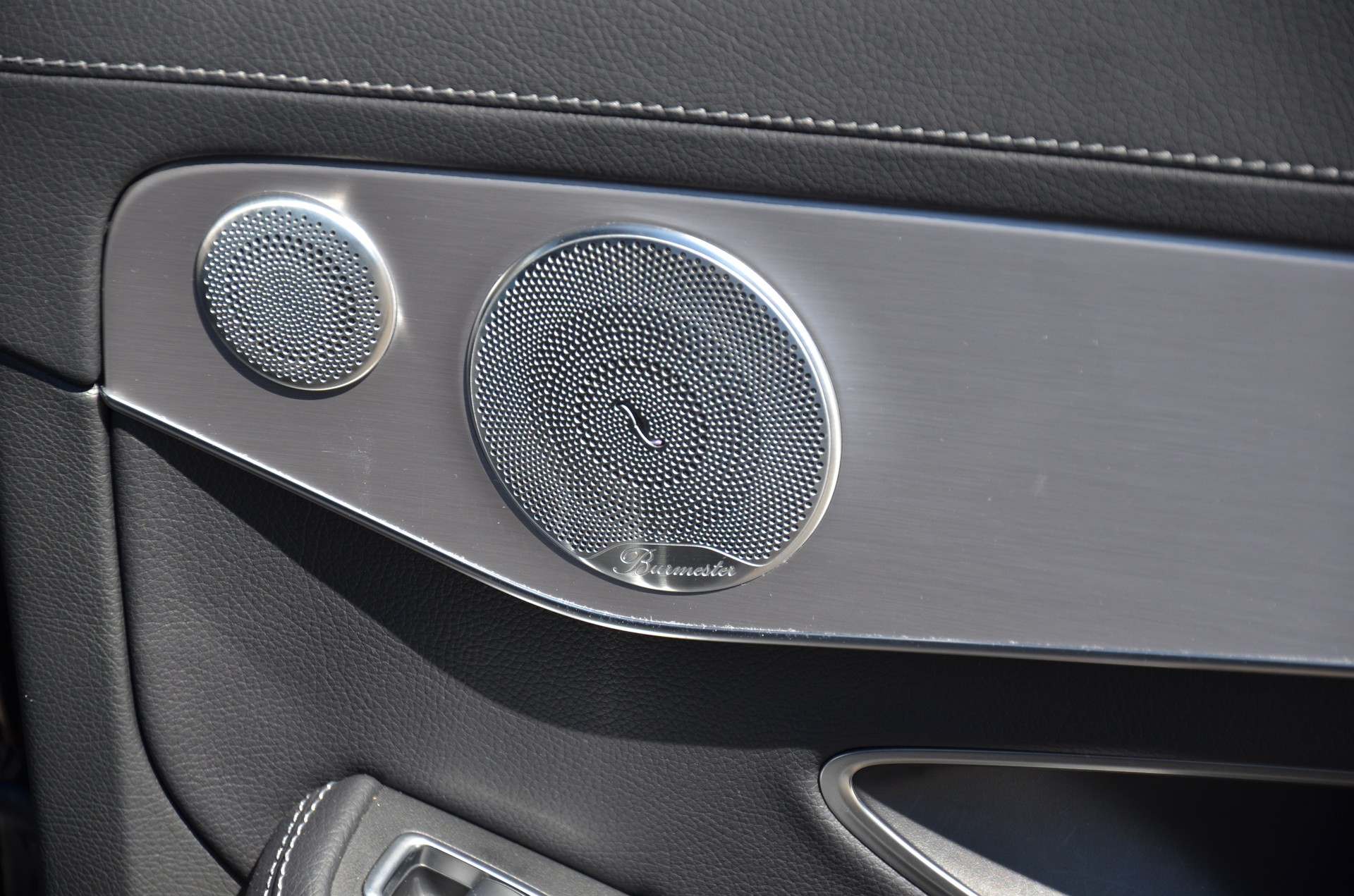 MERCEDES-BENZ C 300 AMG Line 4Matic 9G-Tronic-image-15