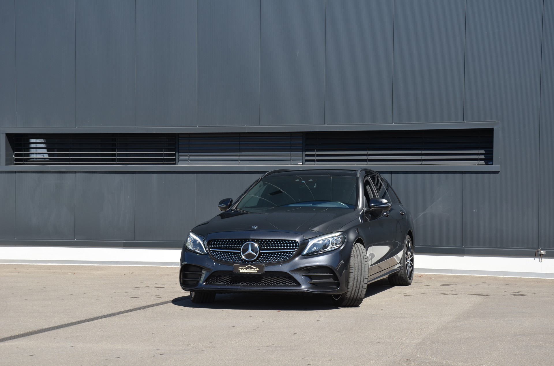 MERCEDES-BENZ C 300 AMG Line 4Matic 9G-Tronic-image-4