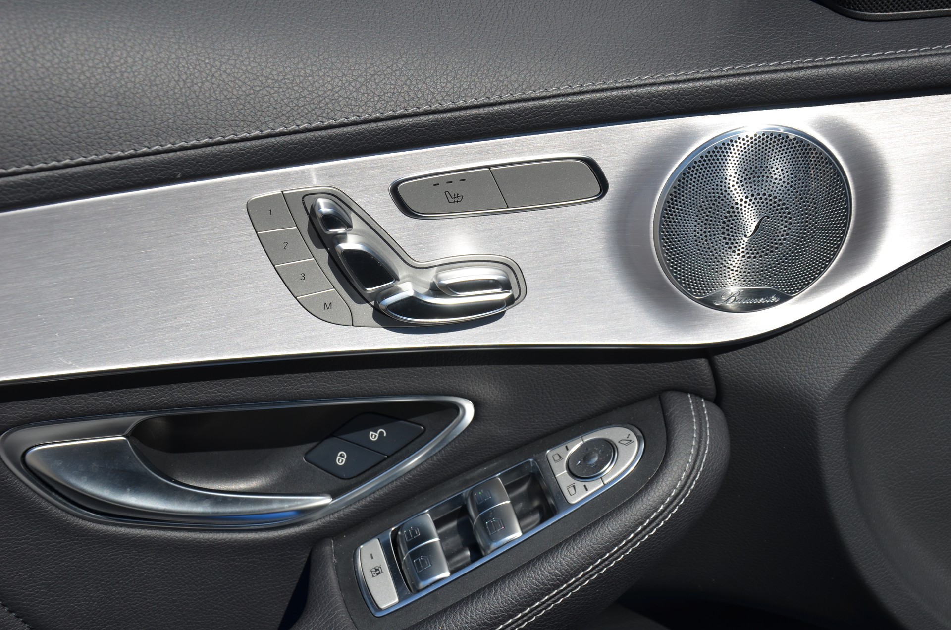 MERCEDES-BENZ C 300 AMG Line 4Matic 9G-Tronic-image-16