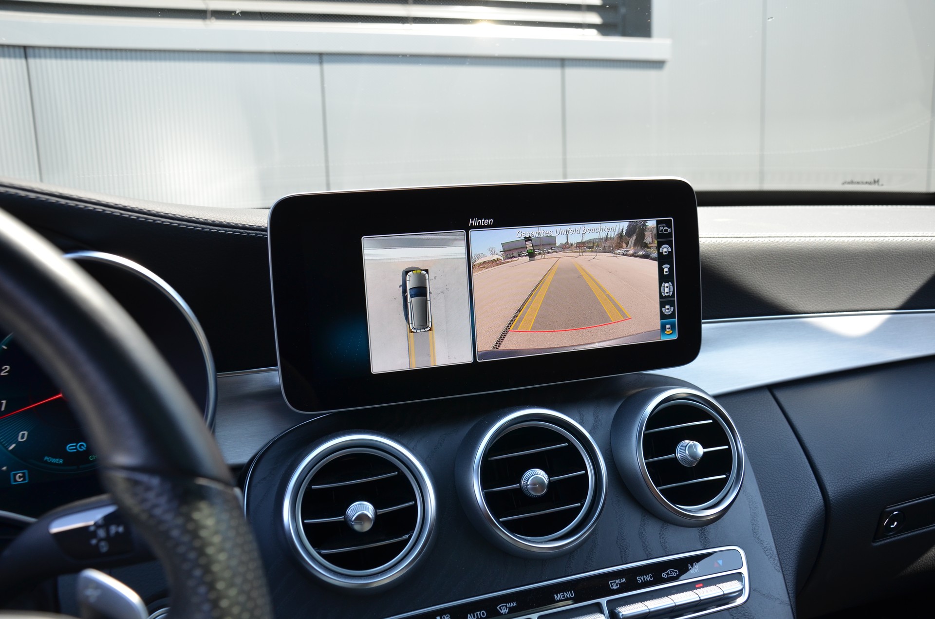 MERCEDES-BENZ C 300 AMG Line 4Matic 9G-Tronic-image-21