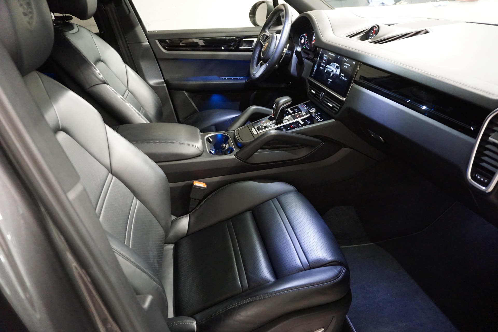 PORSCHE Cayenne S-image-8