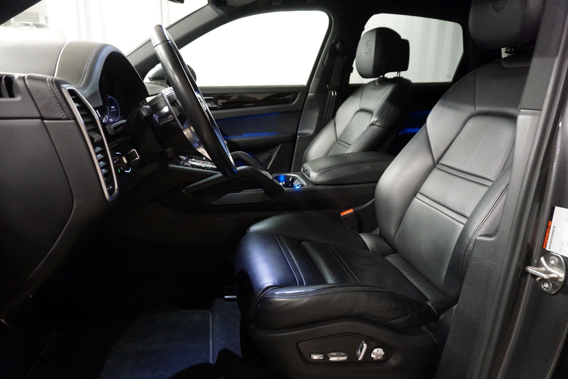 PORSCHE Cayenne S-image-6