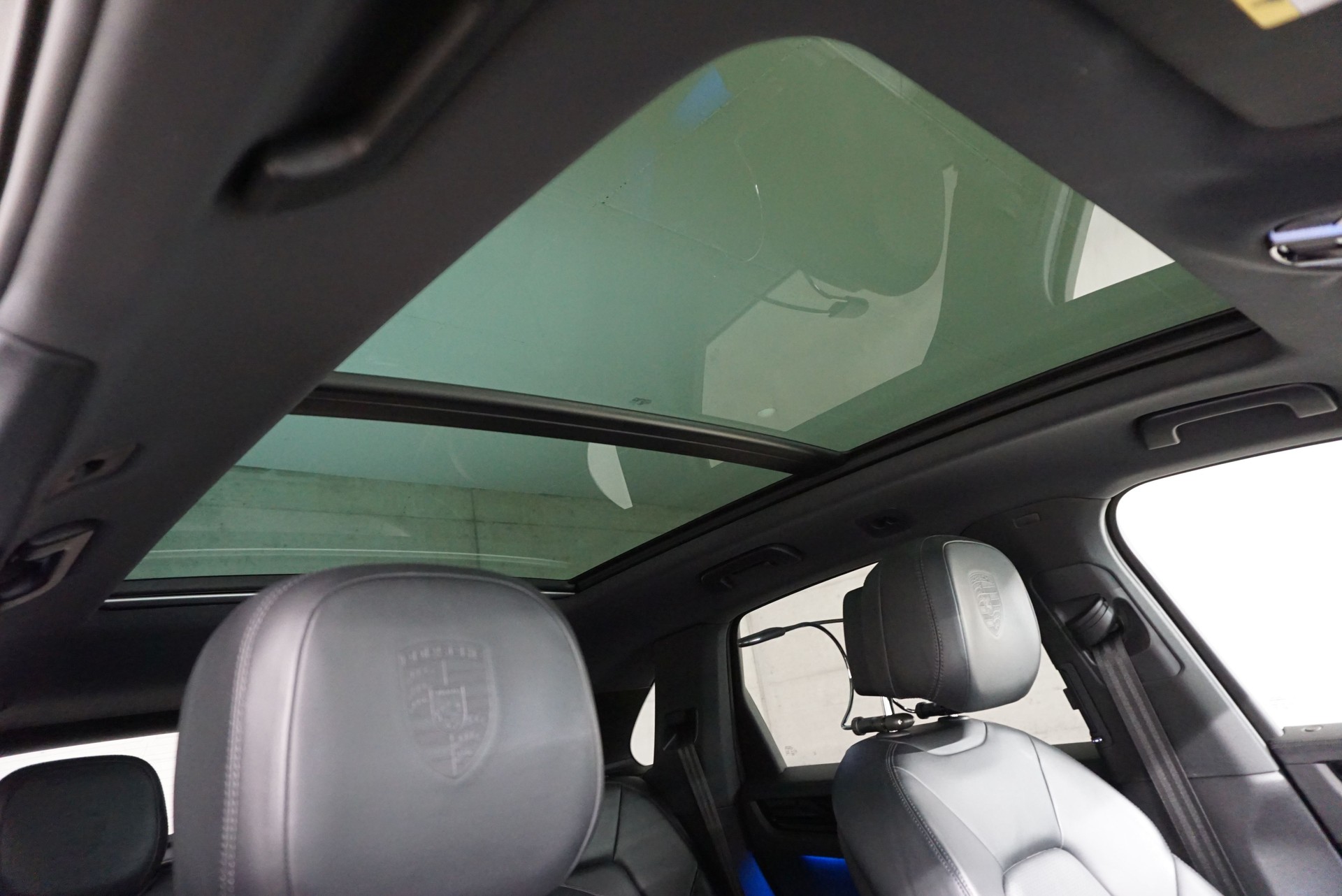 PORSCHE Cayenne S-image-10