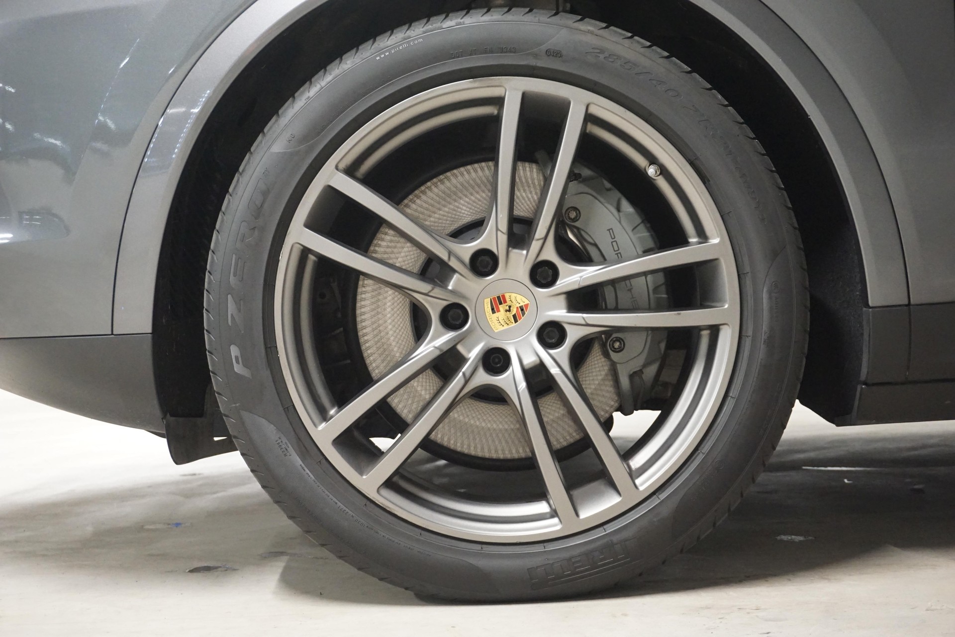 PORSCHE Cayenne S-image-12