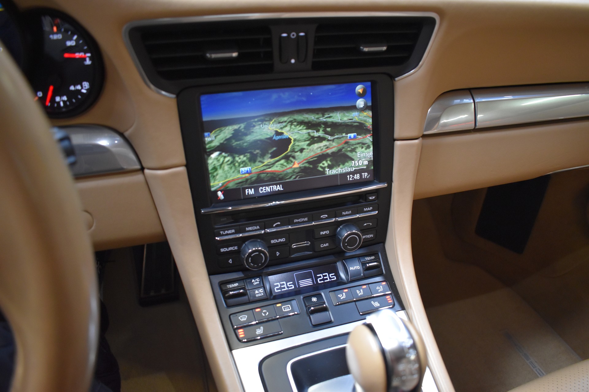 PORSCHE 911 Carrera PDK-image-18
