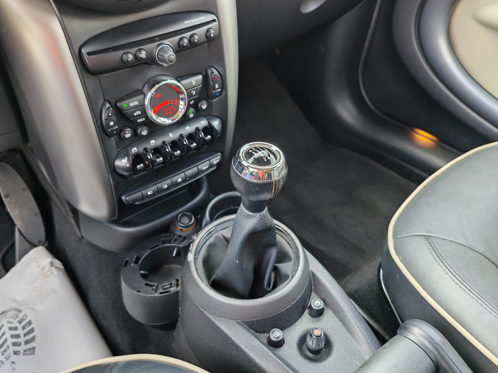 MINI Countryman Cooper D ALL4 [Expertise du jour + Garantie 12 mois + Service & Immat. Offerts]-image-11