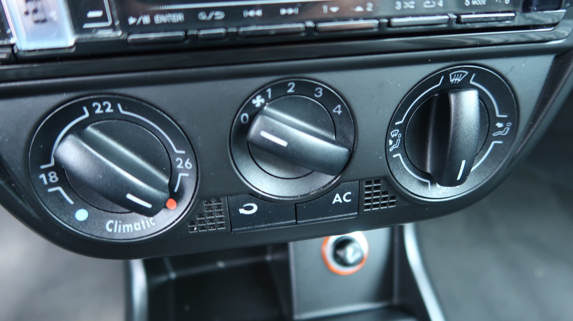 VW Fox 1.2-image-9
