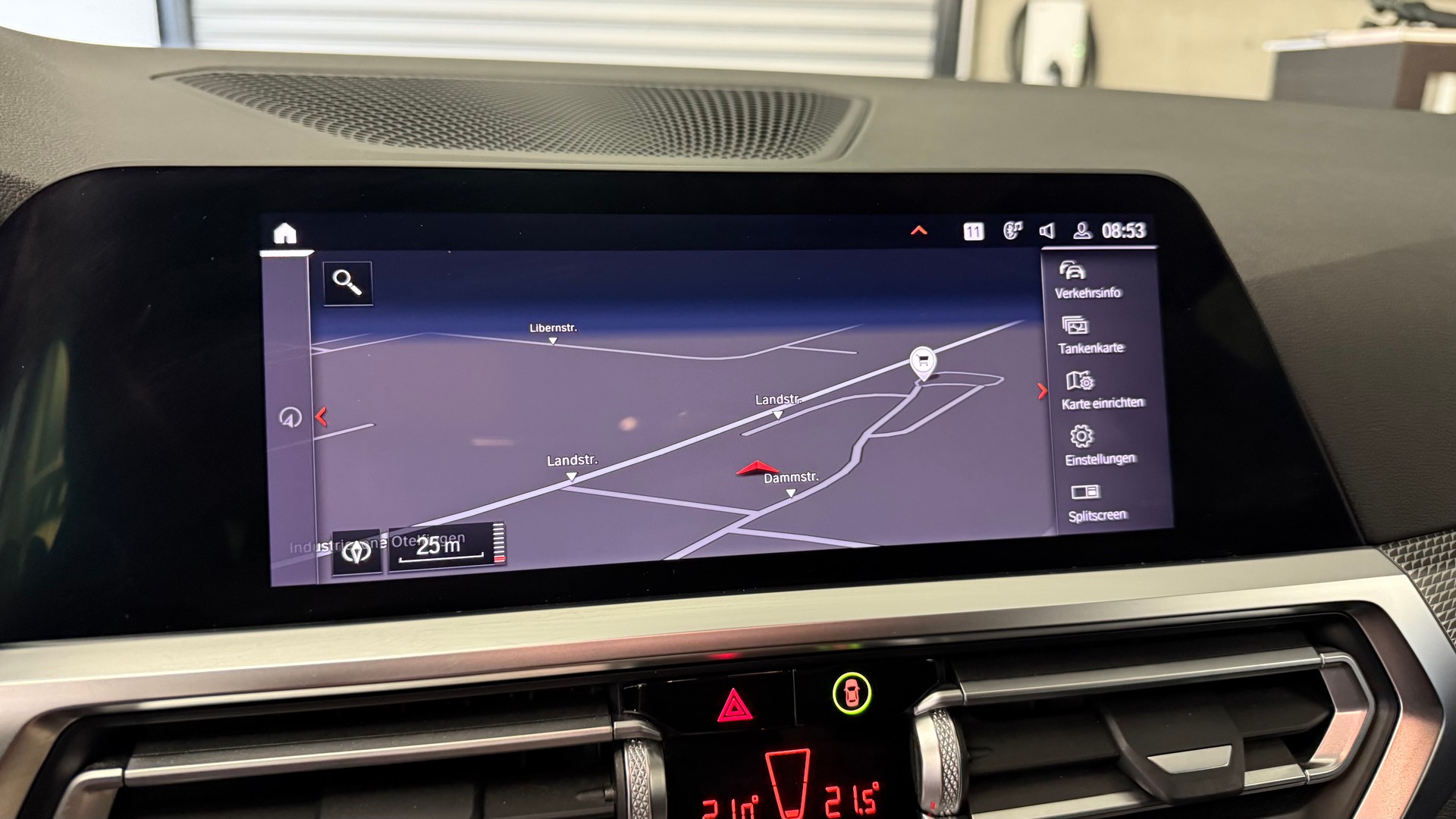 BMW M340i xDrive Touring-image-12