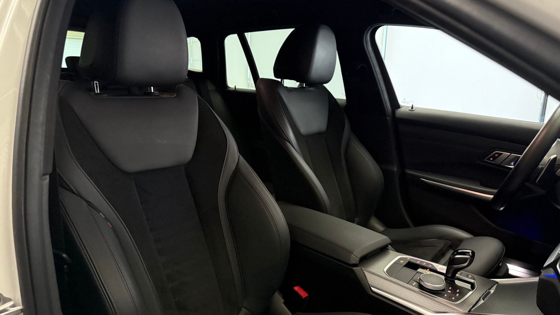BMW M340i xDrive Touring-image-7