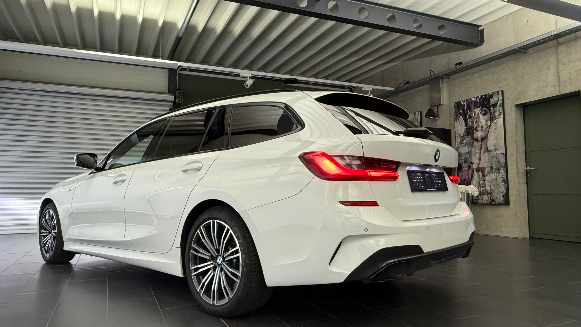 BMW M340i xDrive Touring-image-9