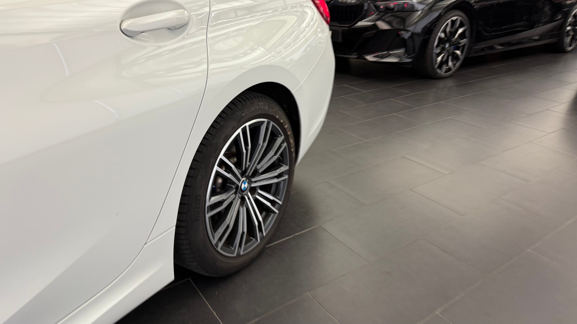BMW M340i xDrive Touring-image-17