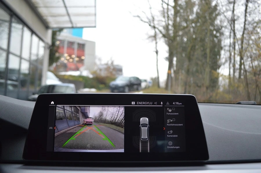 BMW 520d xDrive 48V Touring Steptronic-image-10