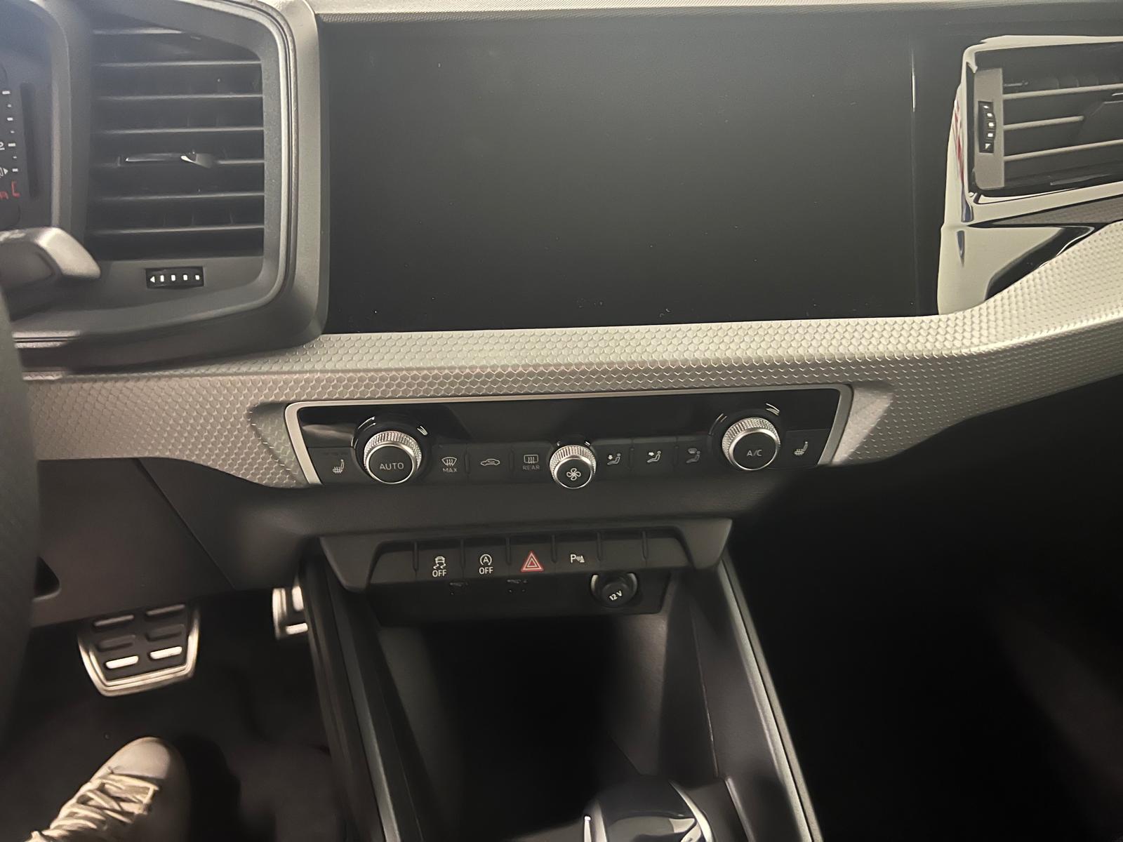 AUDI A1 allstreet 30 TFSI Attraction S-Line S-tronic-image-6