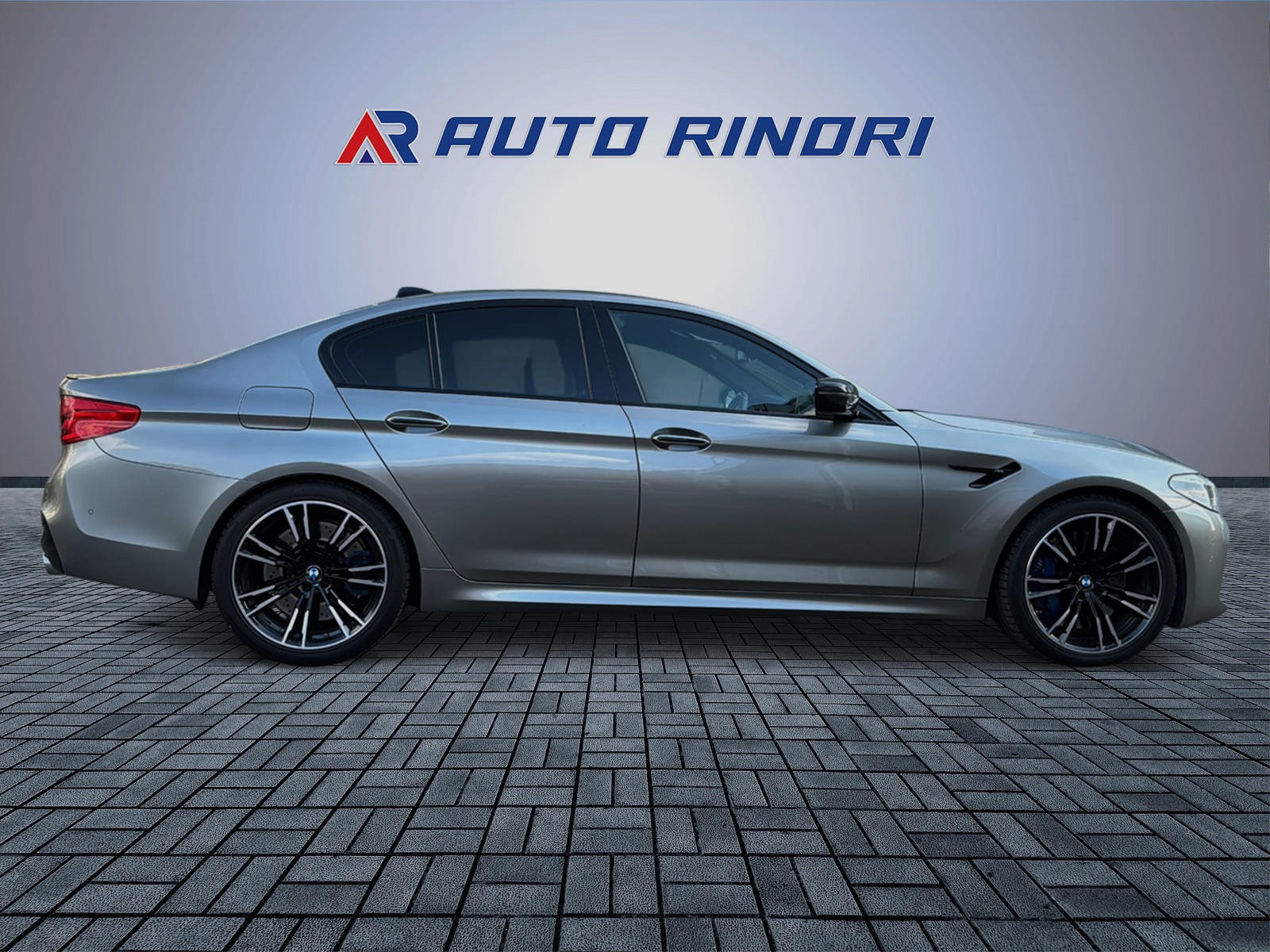 BMW M5 xDrive Drivelogic-showroom-element-2