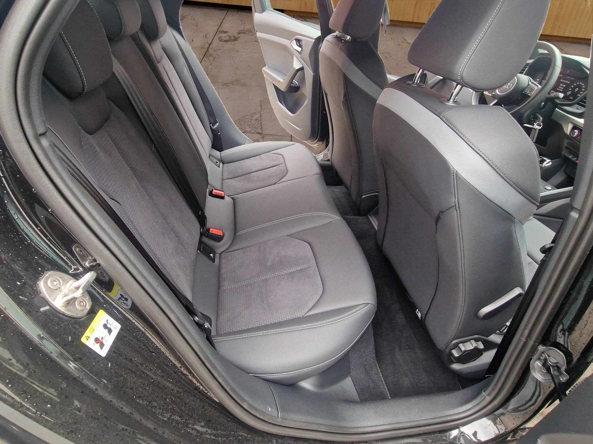 AUDI A1 Sportback 35 TFSI S-tronic-image-17