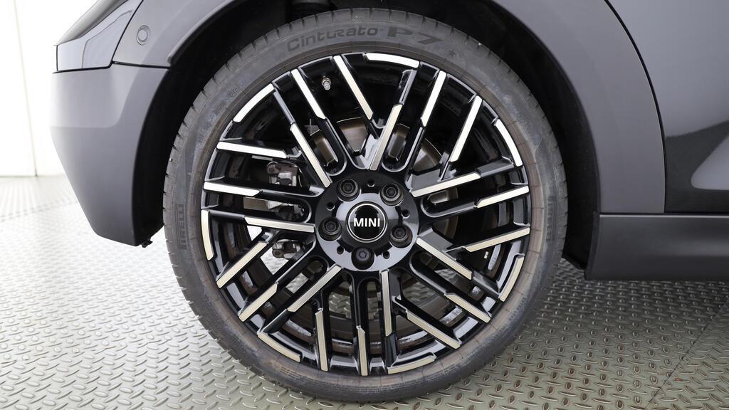 MINI Cooper S Cabrio-image-8