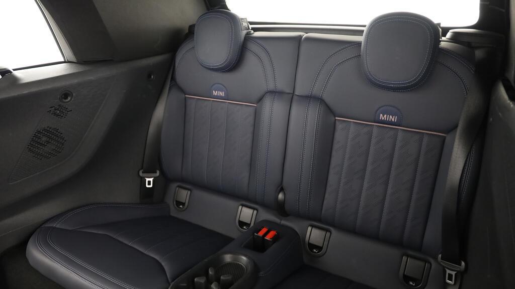 MINI Cooper S Cabrio-image-19