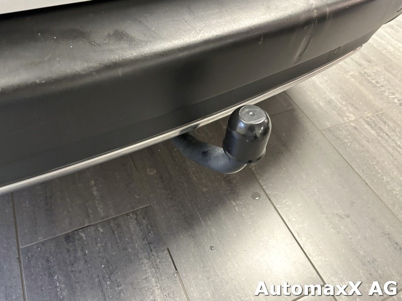 PEUGEOT 2008 1.6 e-HDi 92 Style EGS-image-14