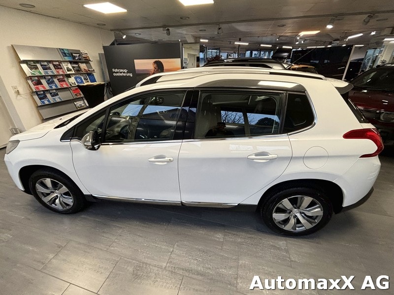 PEUGEOT 2008 1.6 e-HDi 92 Style EGS-image-2