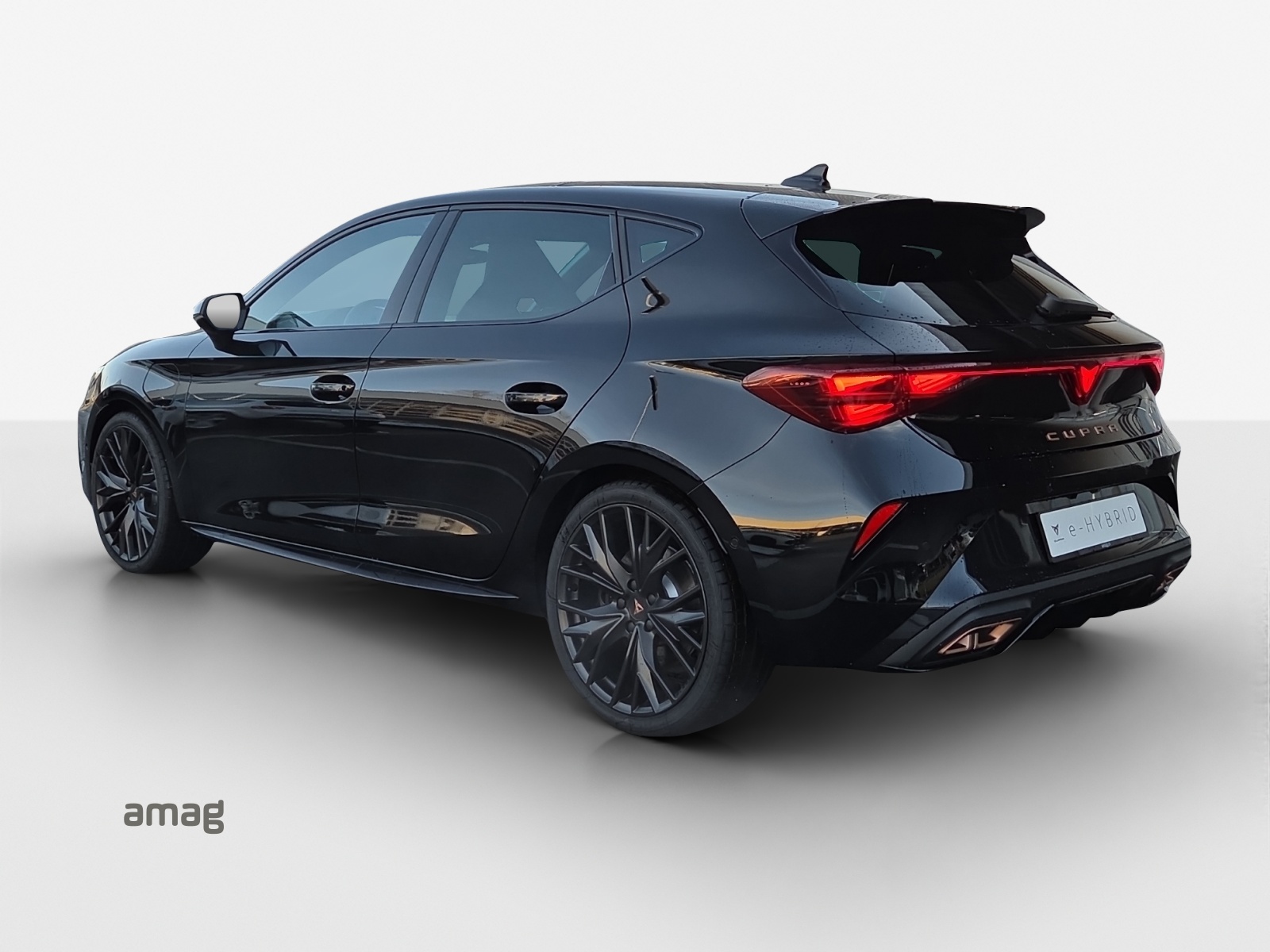 CUPRA LEON 1.5 e-HYBRID pHEV Black Symphony DSG-image-2