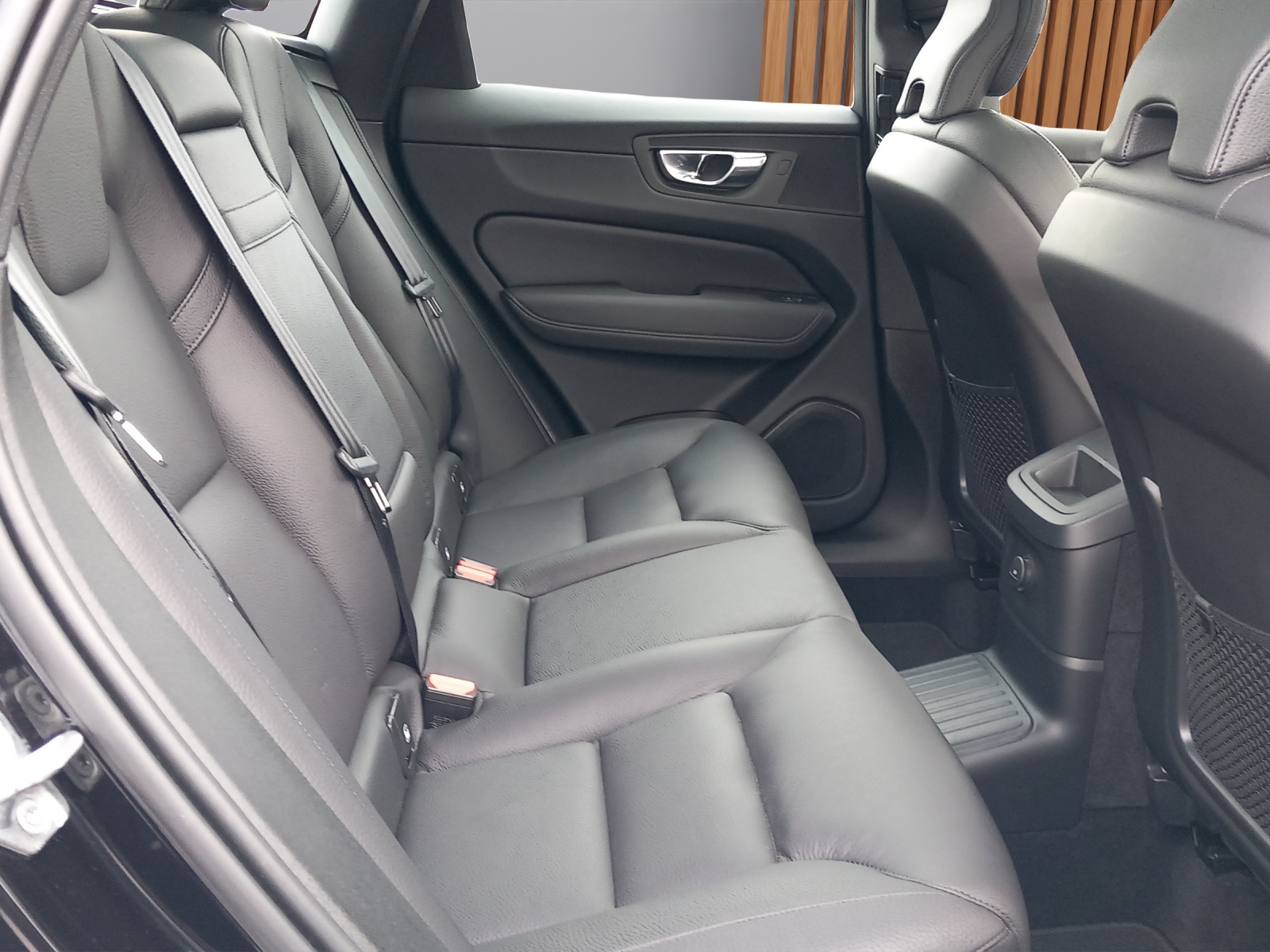 VOLVO XC60 2.0 T6 TE Inscription eAWD-image-13