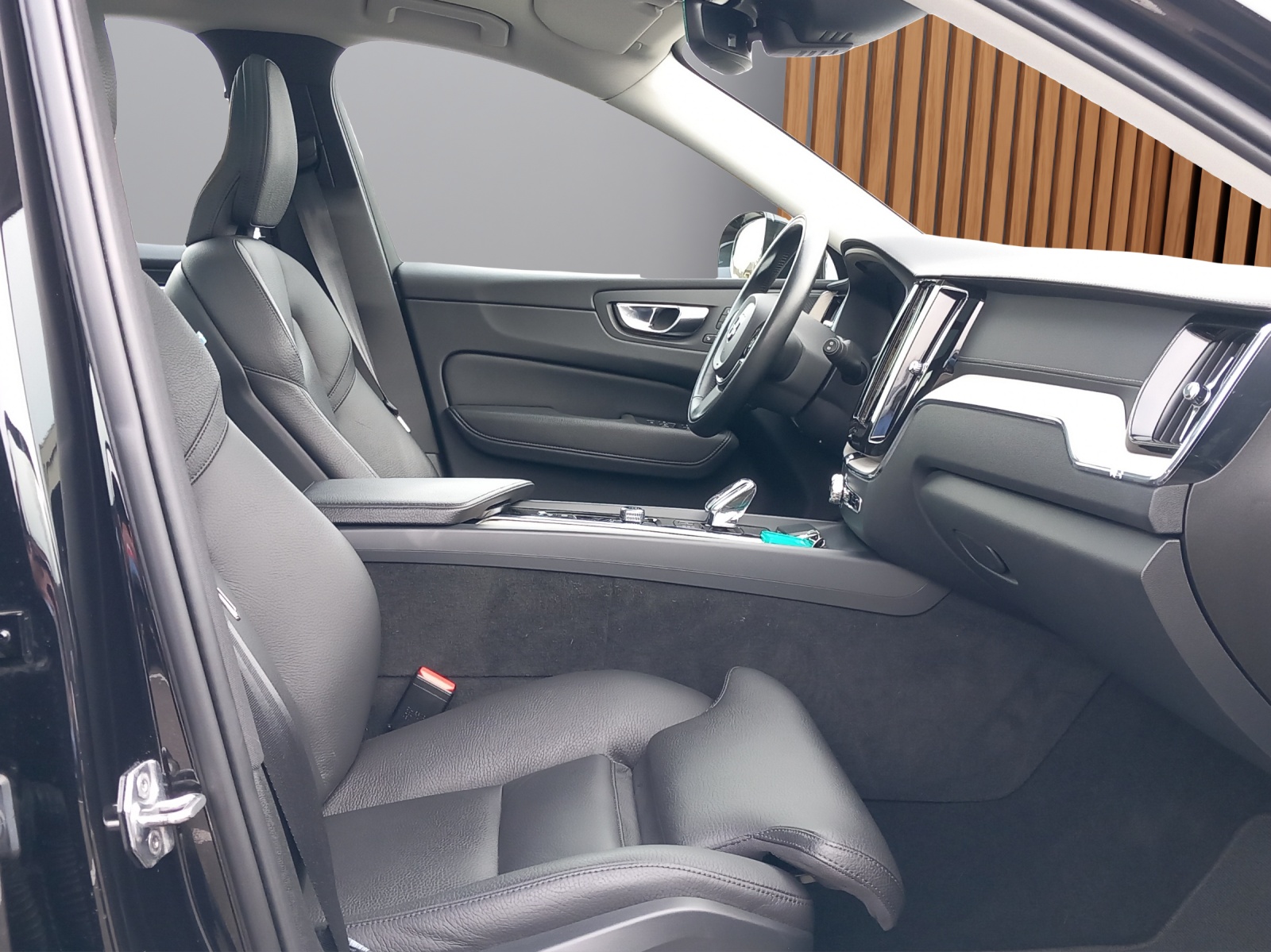 VOLVO XC60 2.0 T6 TE Inscription eAWD-image-12