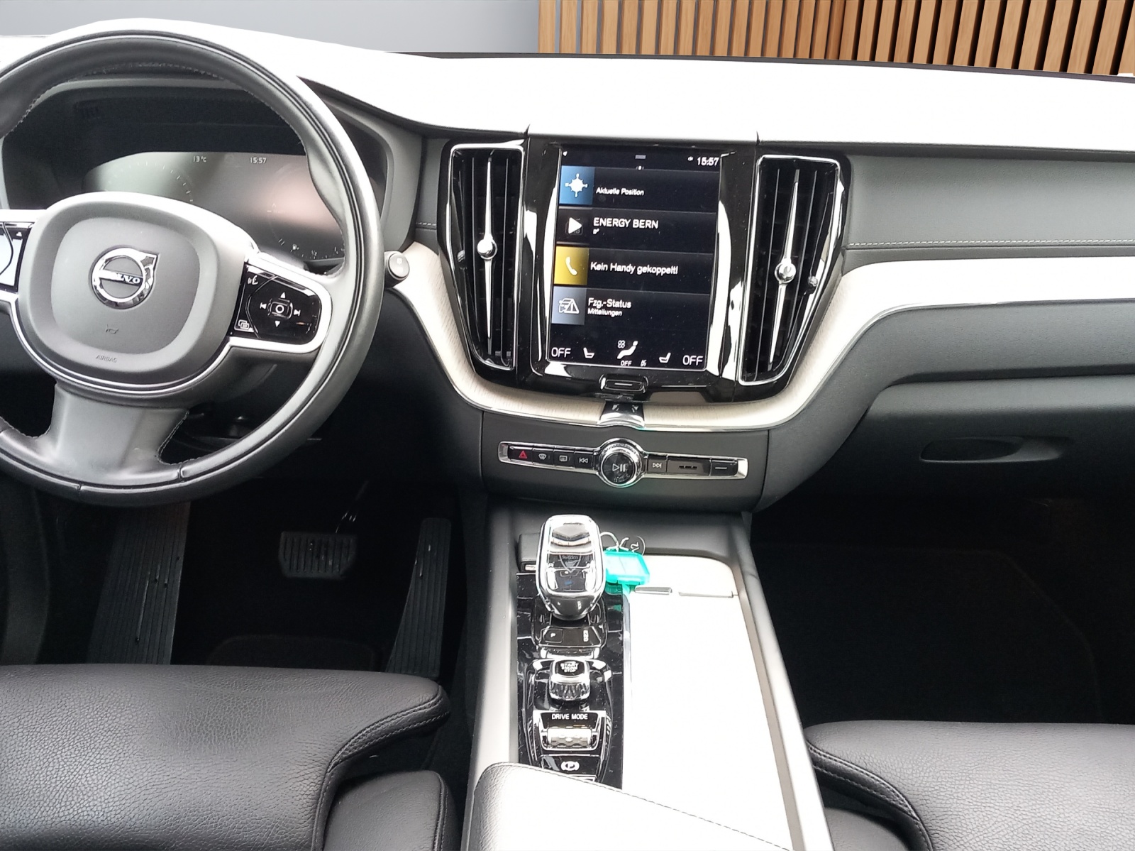VOLVO XC60 2.0 T6 TE Inscription eAWD-image-16