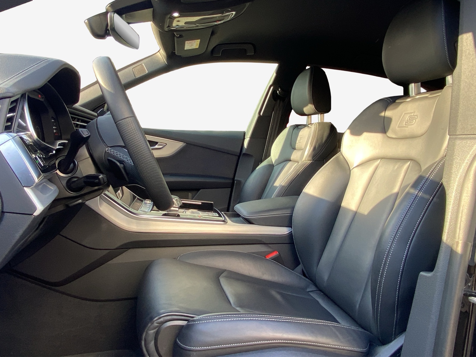AUDI Q8 55 TFSI e quattro PHEV tiptronic-image-7